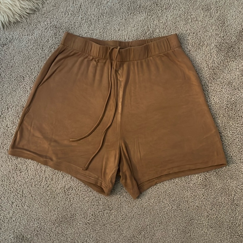 SKIMS relax shorts. Size Small